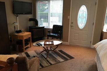 مبيت وإفطار Corbett Guest Suites