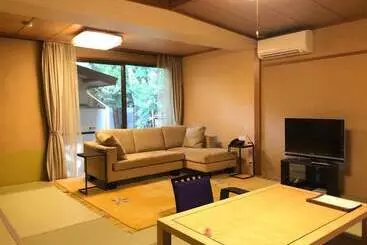Ryokan Hohoemino Kuyufu Tsuruya
