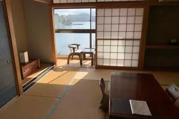 Hotel Nojiri Lake Resort