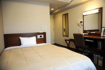 בית מלון כפרי Route Inn Ena