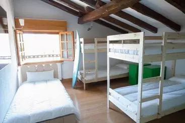Moana Surf Hostel
