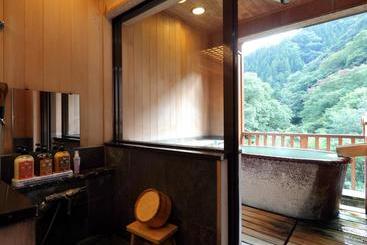 료칸 Kinseikan Seseragi