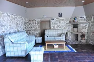 Albergue O Coto   Hostel