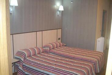 ホテル Corona De Castilla