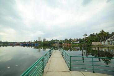 ホテル Global Backwater Resort