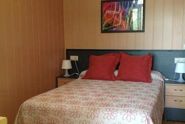 Motel Hostal   Bungalows Camping Cáceres