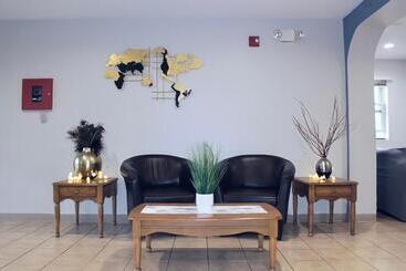 Szálloda Amerivu Inn And Suites