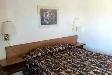 Greenway Motel