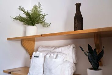 هتل Lake Front Cabins