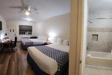 Мотель Flamingo Inn