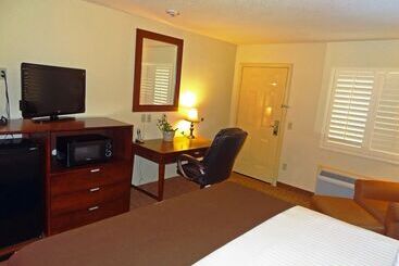 Motel Kenedy Inn And Suites