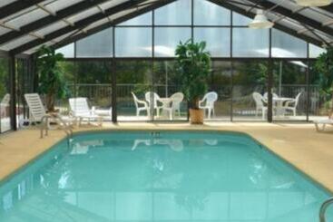 فندق على الطريق Smoky Mountain Inn & Suites