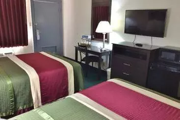 Motelli Travel Inn & Suites
