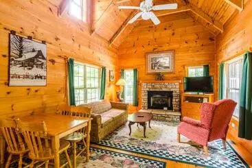 Highland Hills Motel & Cabins