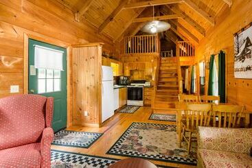 Highland Hills Motel & Cabins