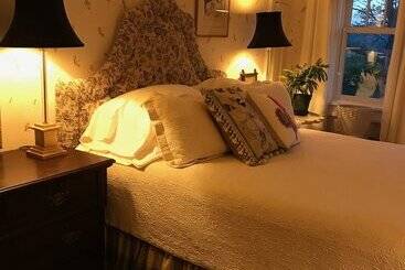 فندق Hilltop House Bed & Breakfast