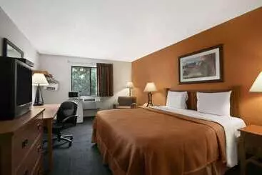 Hotelli Travelodge By Wyndham Muskegon