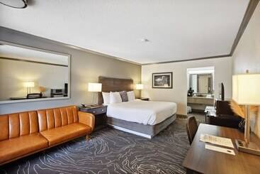 Motel The Guest Lodge Gainesville