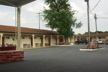 The Hollander Motel