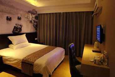 Otel Greentree Inn Huzhou South Street Chaoyin Bridge Business