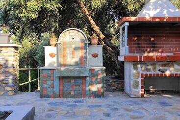 Aparthotel Ovrios Stone House Pelion