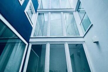 Partenope Hostel And Suites