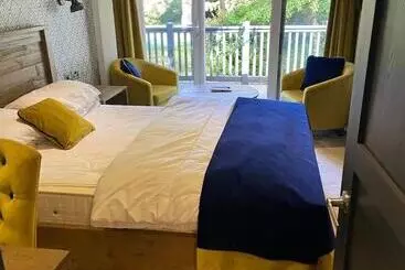 Pet Friendly Lodge   Sleeps6   Long Stay Discount