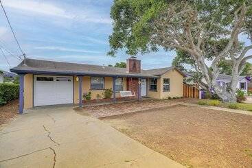 کلبه Peaceful Del Rey Oaks Retreat: 2 Mi To Beaches!