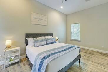 コテージ Patio & Pond Access: Pet Friendly Rockport Home