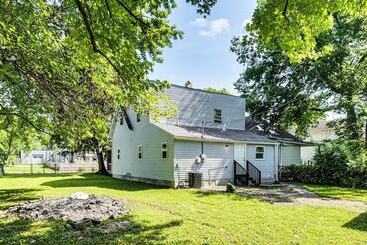 کلبه Spacious Indianapolis Home: 3 Mi To Downtown!