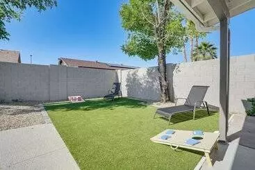 コテージ Home Near Spring Training & State Farm Stadium!