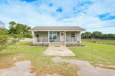 Hus på landet Pensacola Home On 1 Acre W/ Large Yard & Grill!