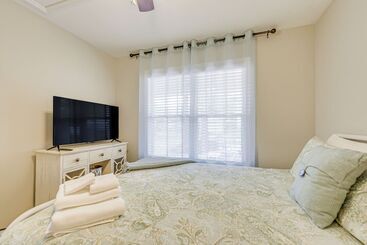 بيت ريفى Oak Island Beach House ~ 1/2 Mi To Shore!