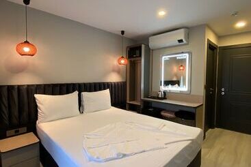 בית מלון כפרי Solin Airport