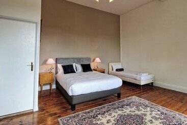 هتل Le Manoir De Lisle