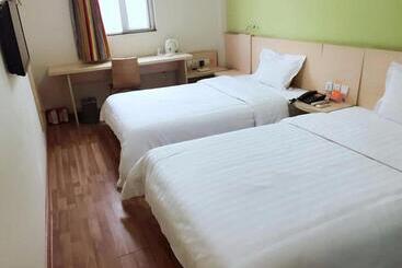 בית מלון כפרי 7days Inn Nanjing Xuanwu Lake East Coach Terminal