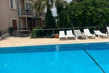 Aparthotel Efendi Apart