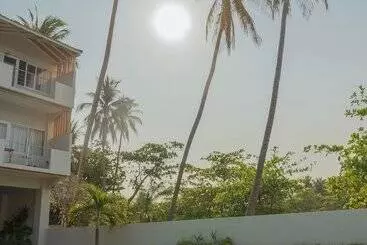 Mirasurf Hotel & Waves