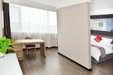 Thank Hotel Dezhou Linyi Yanlu International