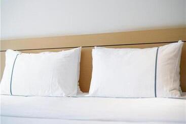 Hotel City Comfort Inn Maoming Donghuicheng Cultural Plaza