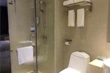 Hotel City Comfort Inn Zhongshan Lihe Square Walmart