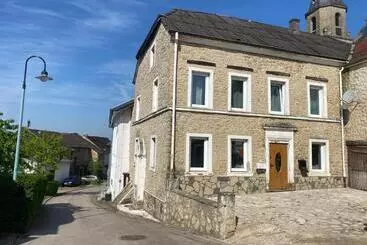 Retkeilymaja Deluxe Double Rooms Helfant Luxembourg