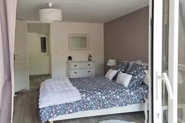 Bed & Breakfast Le Relais Des Clefs   Au Calme Du Gatinais   Escapade à Deux   Terrasse Privée   Wifi   Offre Romant