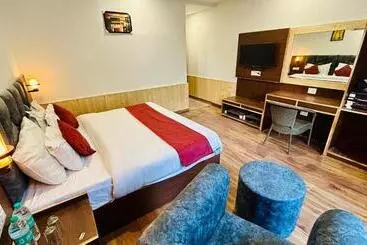 Ocean Open Terrace ! Mall Road Hotel !