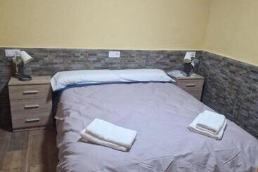 Пансион Pensión Valdeverdeja   Entorno Rural Y Natural   Castilla La Mancha