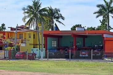 هتل Hostal Casa D Pepe