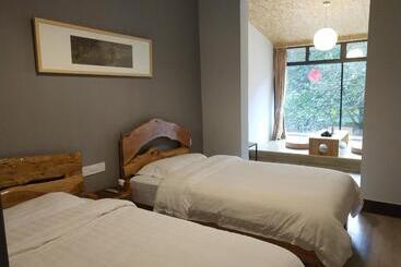 Hotel Nirvana Organic Farm Inn