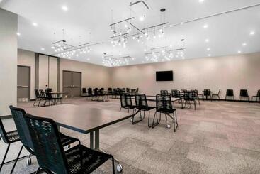 فندق Aloft Newport On The Levee