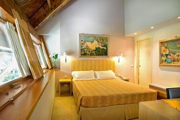 Hotel La Bussola Beach