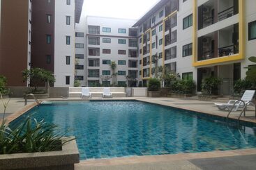 ツーリストアパートメント Ratchaporn Place